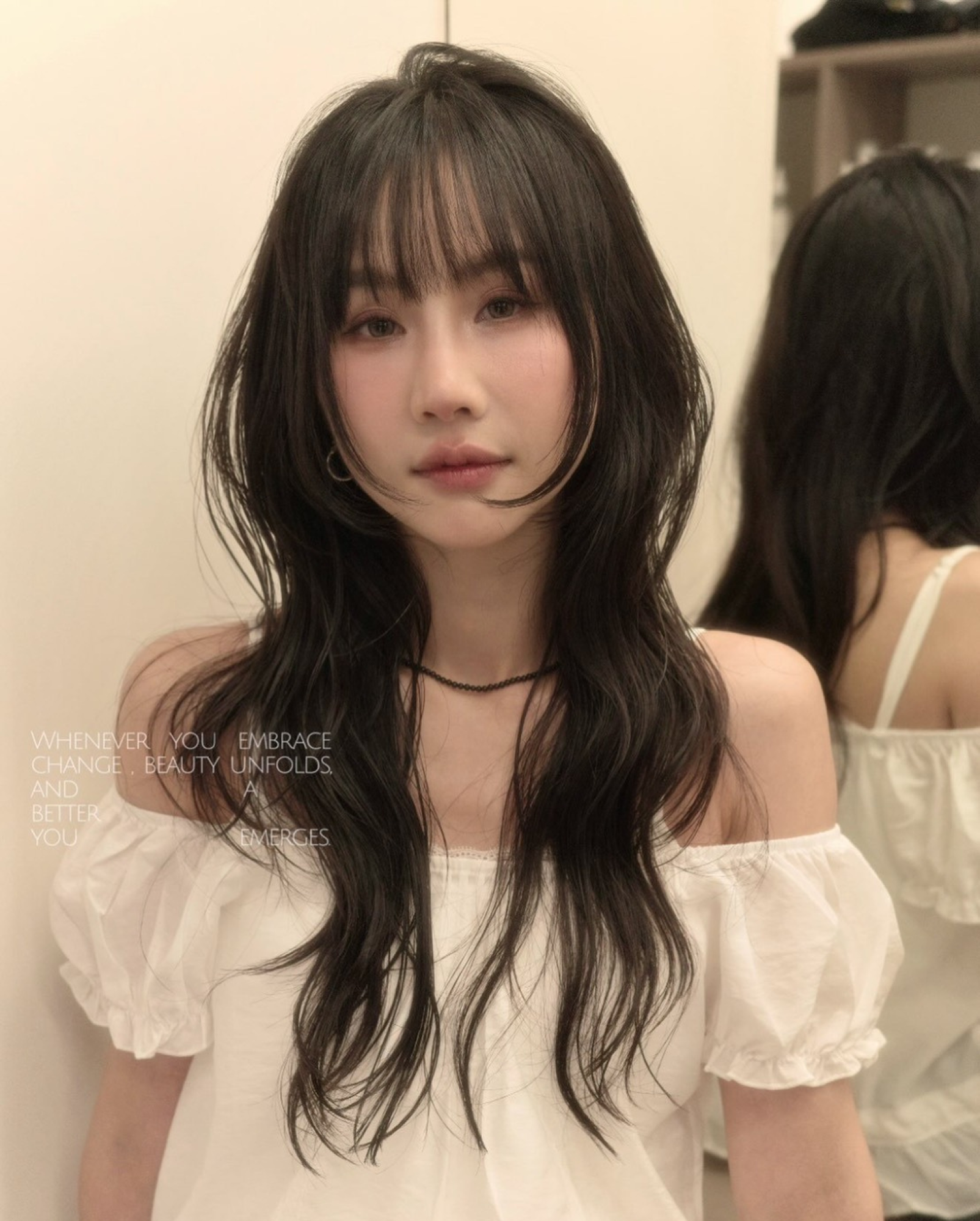 長髮赫希燙 Hush Perm，利用臉周層次與柔和髮尾彎度修飾臉型